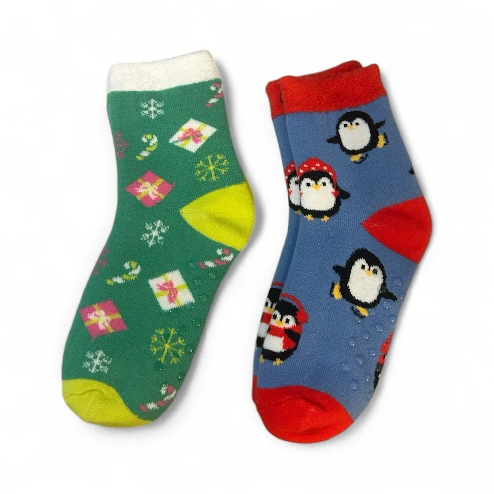 Festive Christmas Youth Socks - The COZY Sock‎ Collection - NWT - (2) Pair
